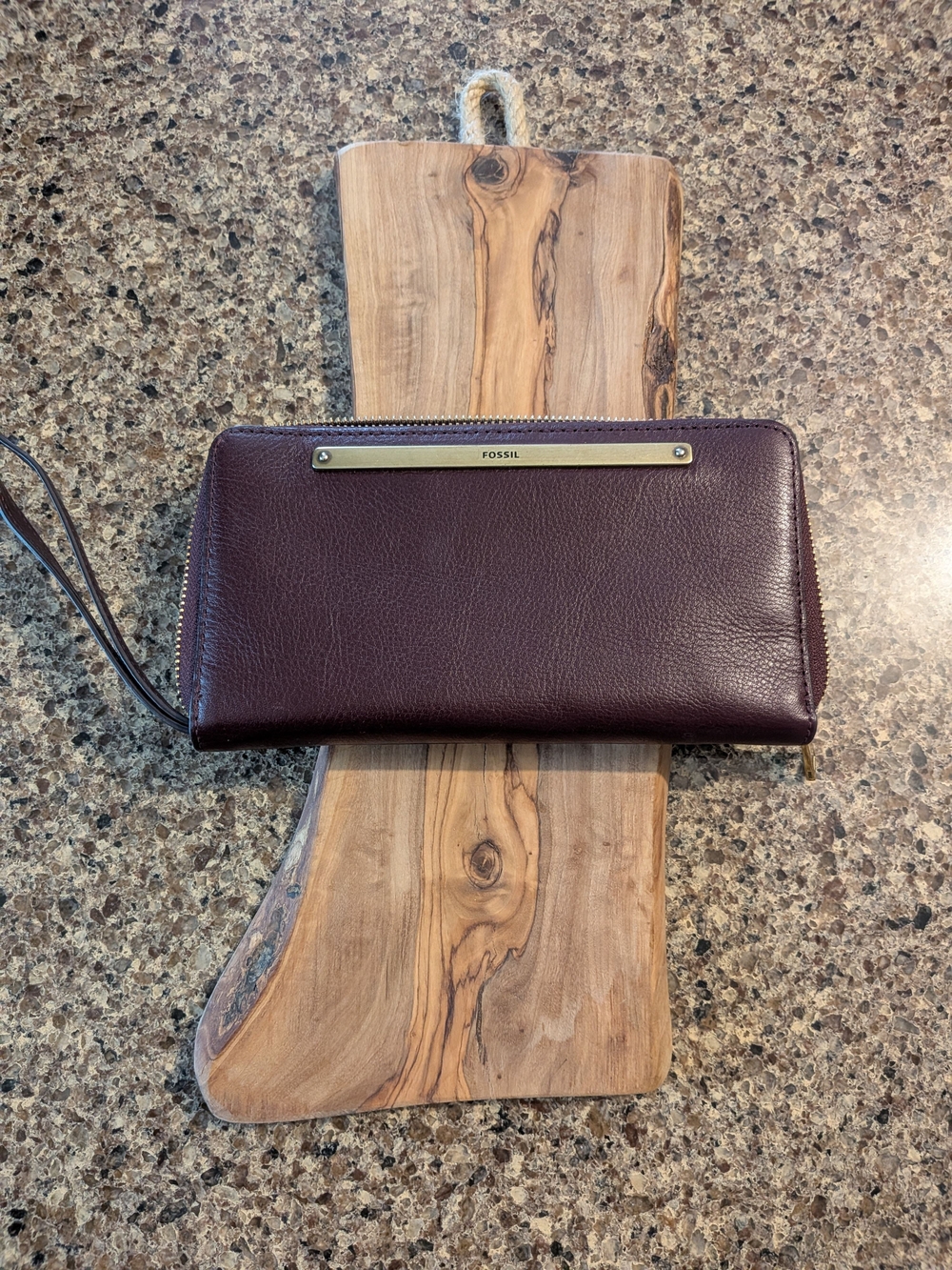 NWOT Fossil Zip Around Leather Wristlet Wallet - Deep Burgundy